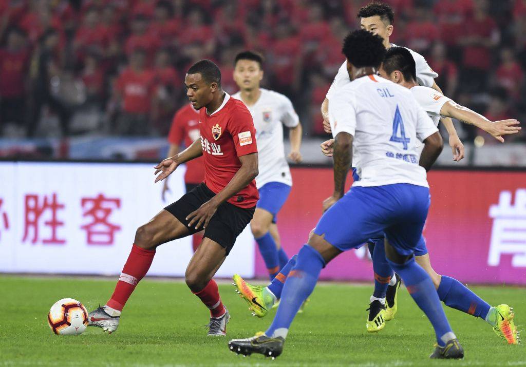 开云体育-深圳佳兆业外援助攻带球进攻，助球队夺胜的简单介绍