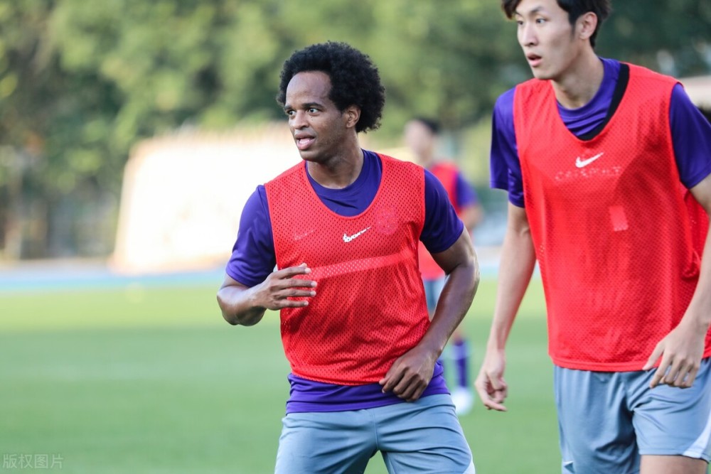 开云体育APP下载-深圳队遭遇危机，主帅呼吁全队团结一致