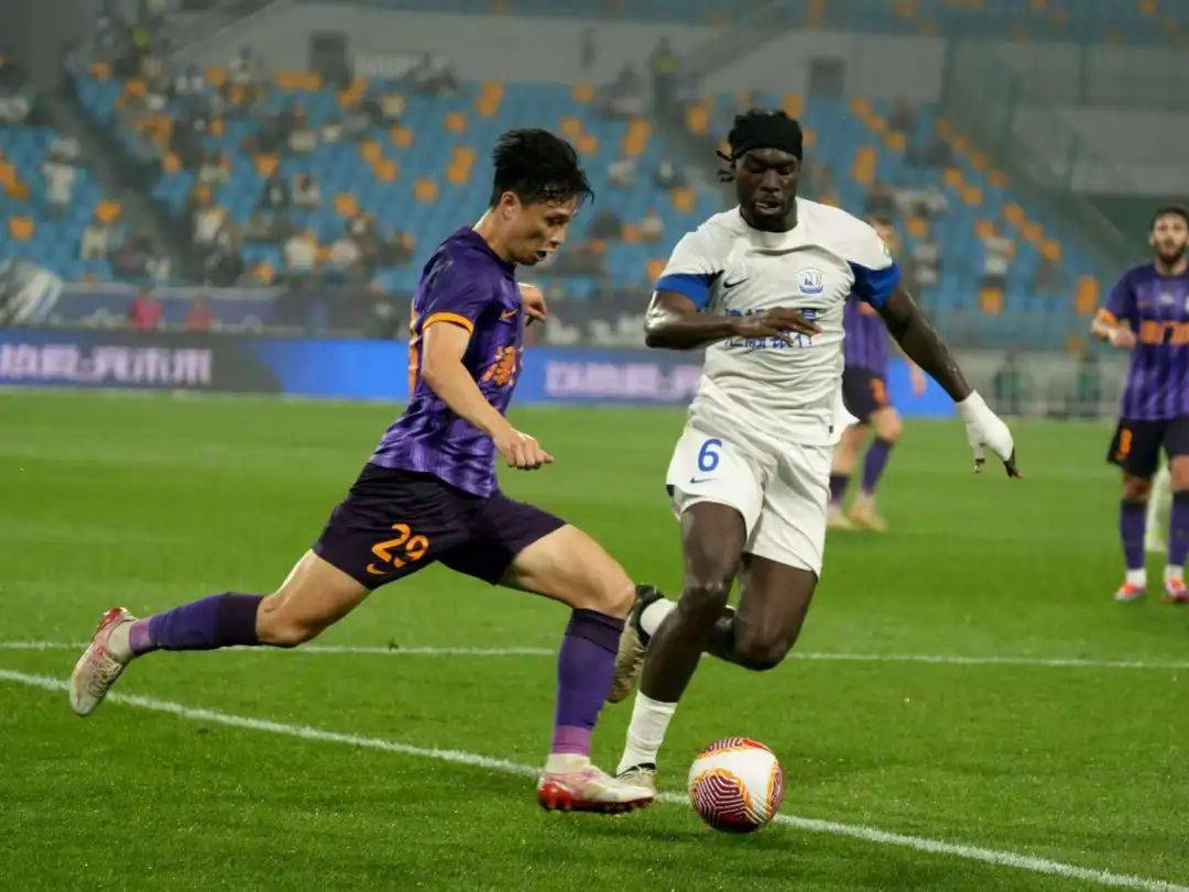 开云体育app-包含泰达客场挑战恒大，备战期待赢取胜利的词条