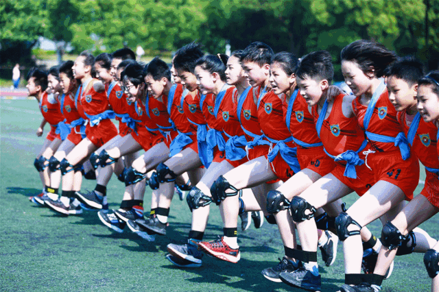 罗马队员奋力拼搏,取得关键胜利的简单介绍 罗马队员奋力拼搏,取得关键胜利的简单介绍