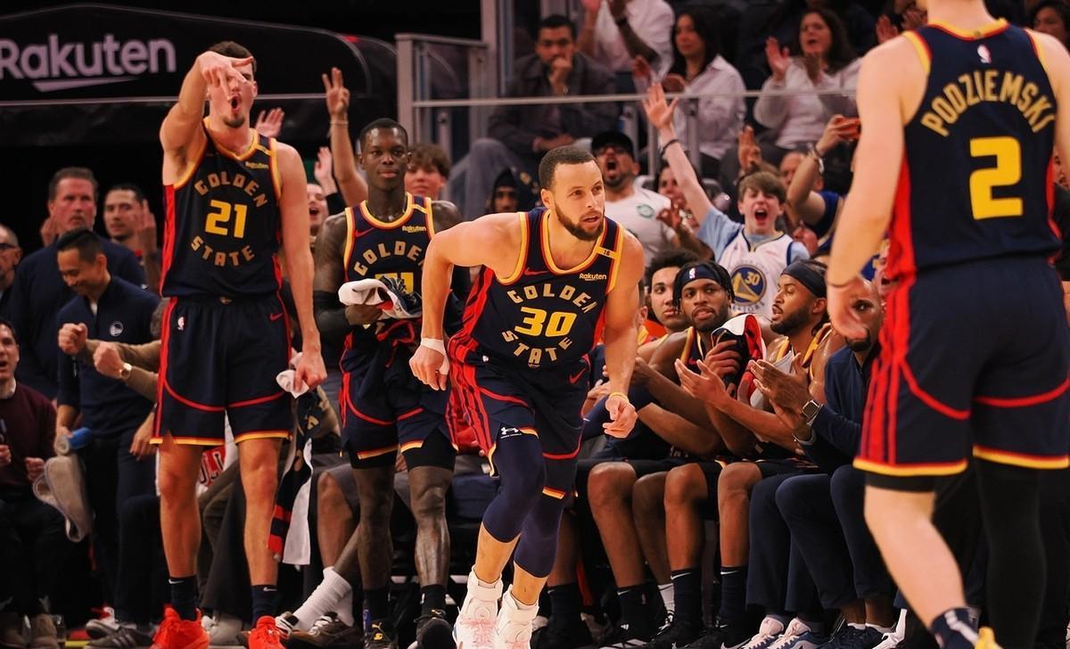 热火主场失利,勇士后卫库里再度爆发砍下高分的简单介绍 热火主场失利,勇士后卫库里再度爆发砍下高分的简单介绍