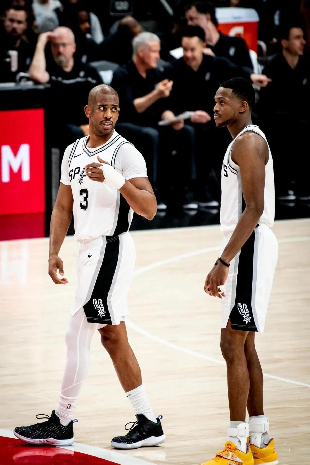 鹈鹕队客场逼平马刺,展现不俗实力的简单介绍 鹈鹕队客场逼平马刺,展现不俗实力的简单介绍