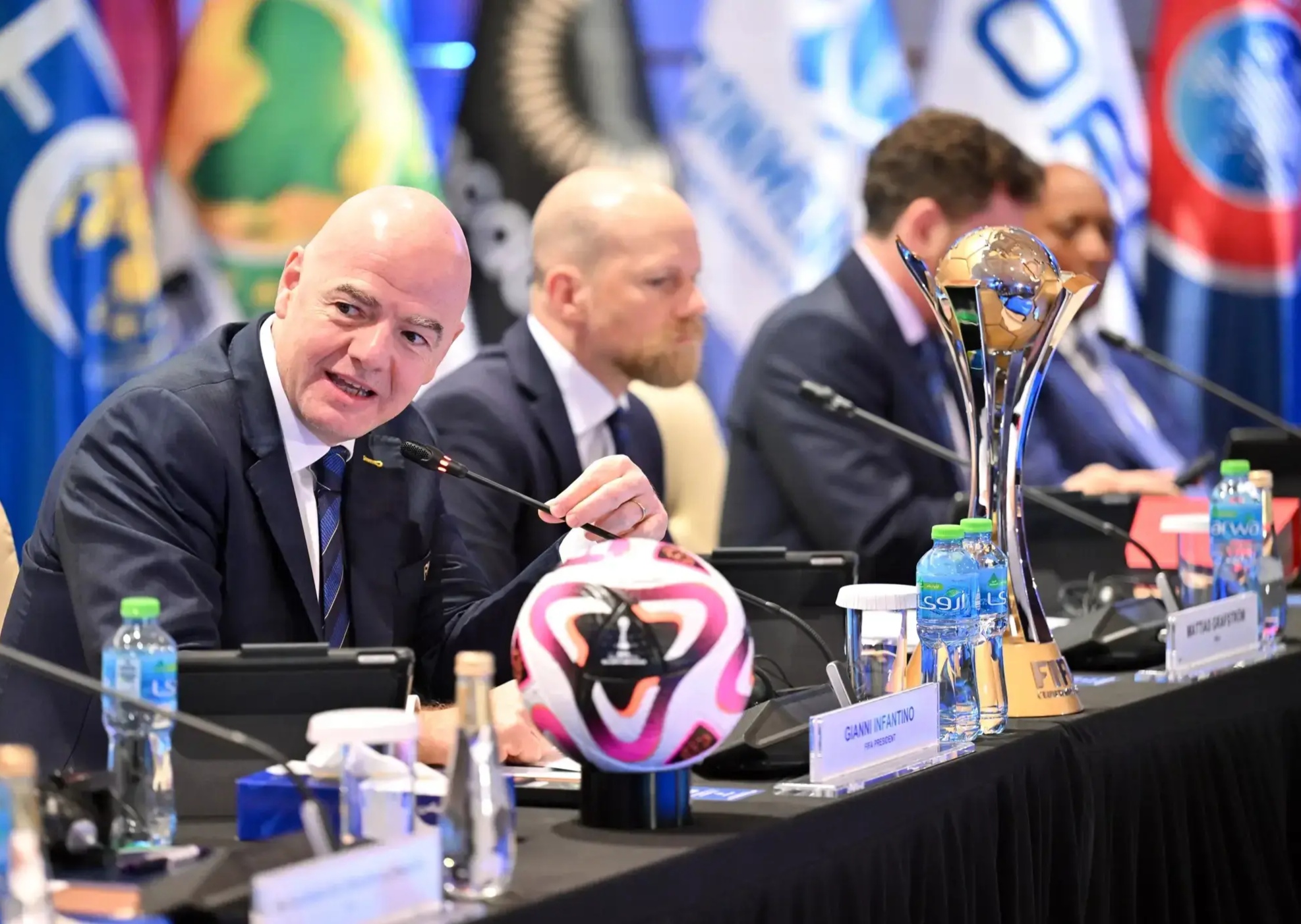 快讯:拜仁慕尼黑抵达美国备战世俱杯的简单介绍 快讯:拜仁慕尼黑抵达美国备战世俱杯的简单介绍