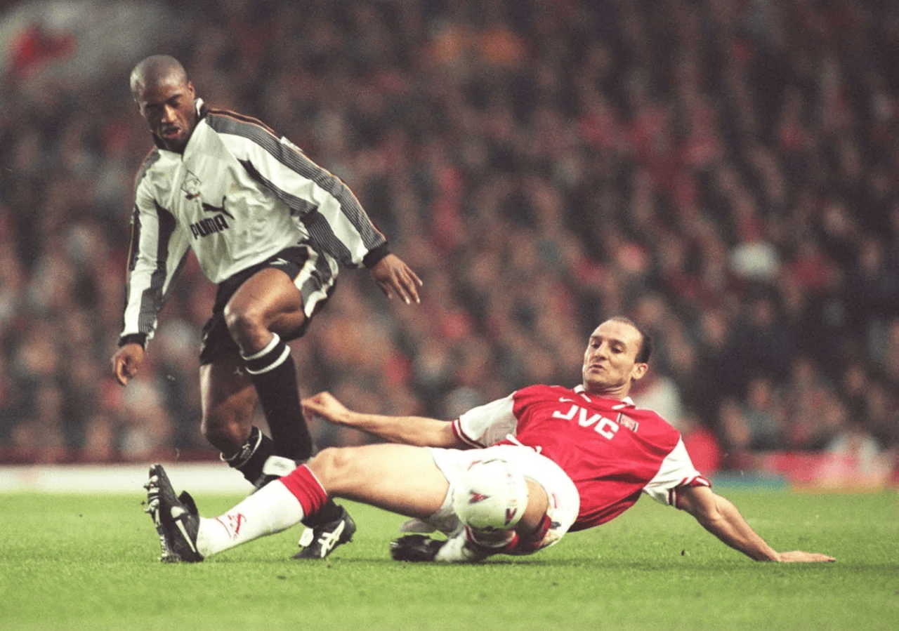 欧洲预选赛球员技术风采，对手望风而逃的简单介绍