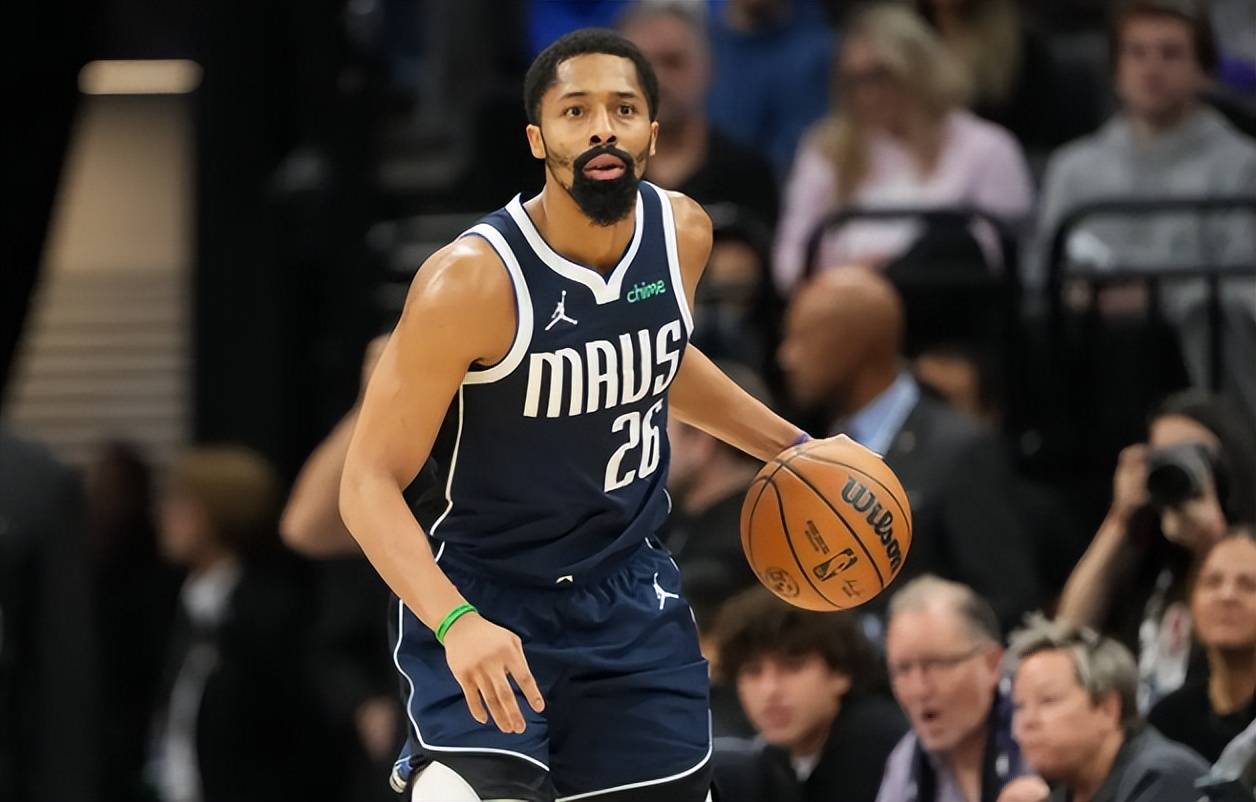 开云体育官网-湖人队短兵相接，成功击败火箭队迎来复兴的简单介绍