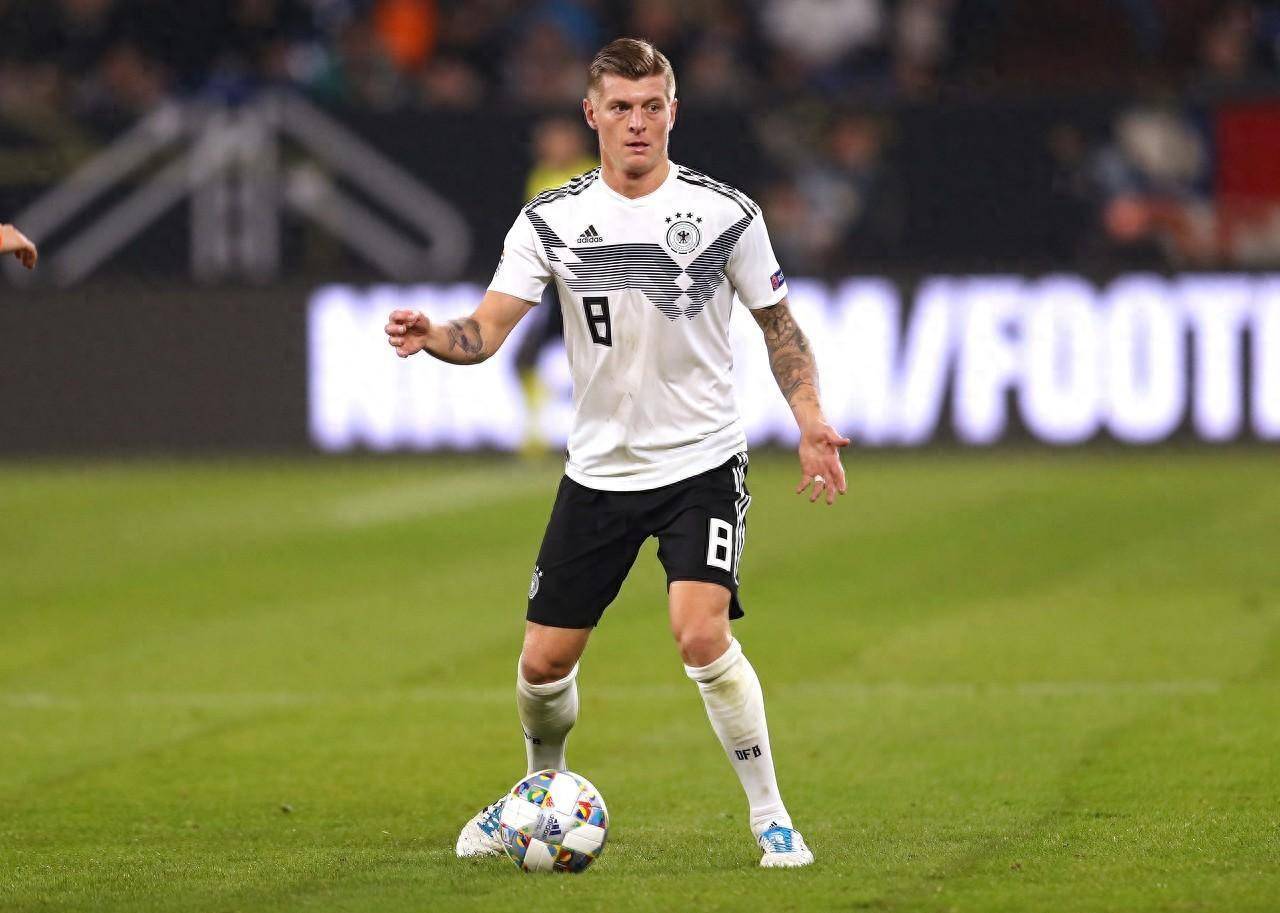 包含德国主帅点名褒奖：欧预赛前夕球员状态回暖的词条