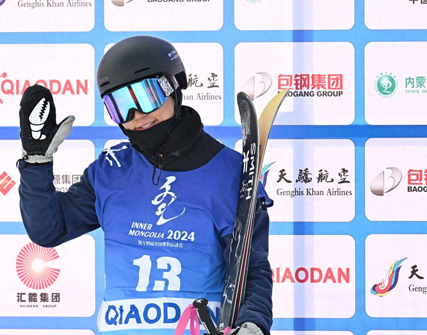 捷克选手斩获自由式滑雪金牌 捷克选手斩获自由式滑雪金牌