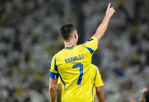 今日中超:C罗夺冠凯尔特人,表现神勇的简单介绍 今日中超:C罗夺冠凯尔特人,表现神勇的简单介绍