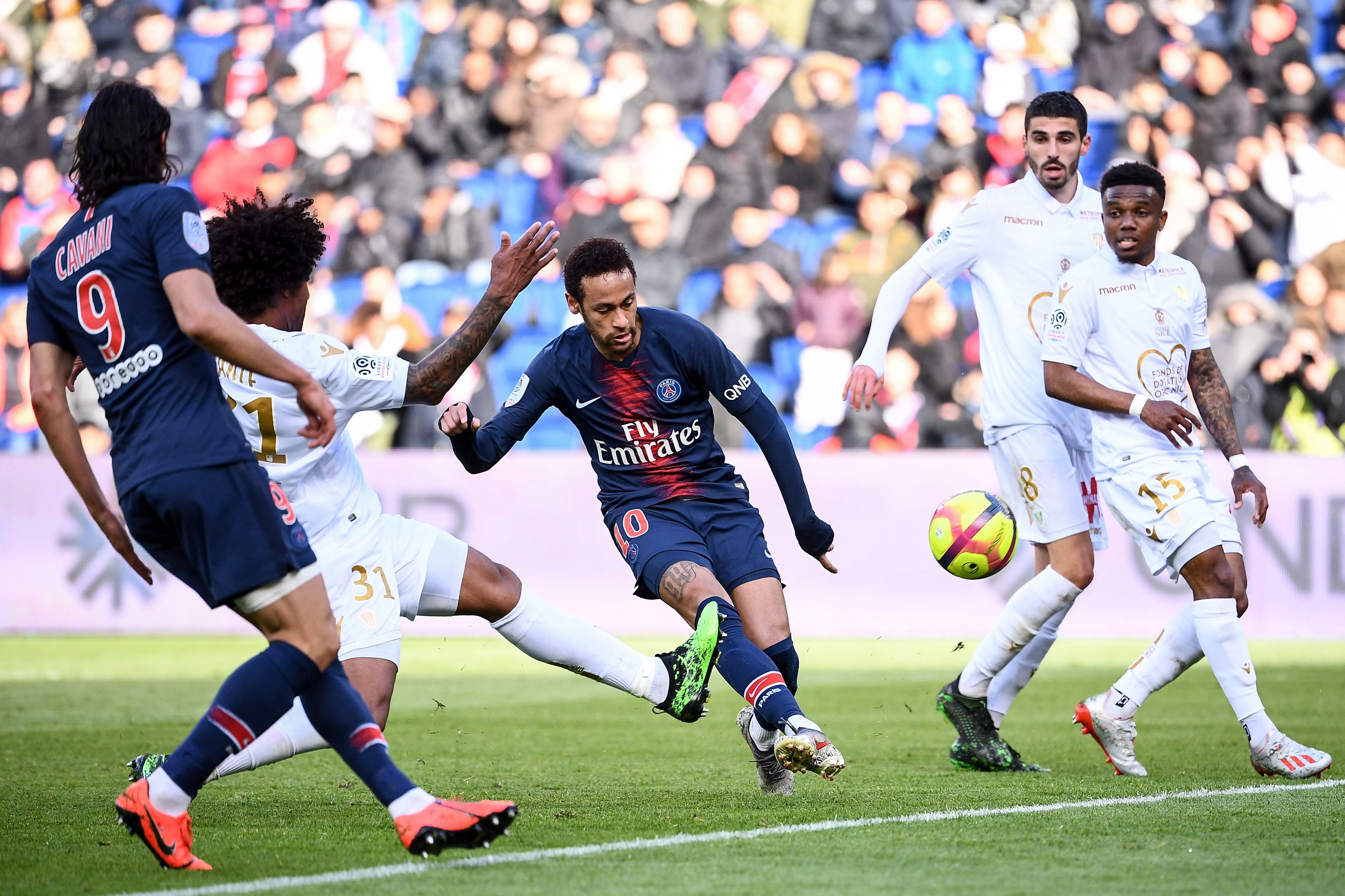 关于拜仁慕尼黑势不可挡,稳坐积分榜首的信息 关于拜仁慕尼黑势不可挡,稳坐积分榜首的信息