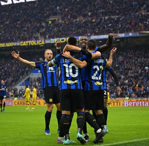 开云体育app-勇士在美洲杯中碾压国米，球迷沸腾