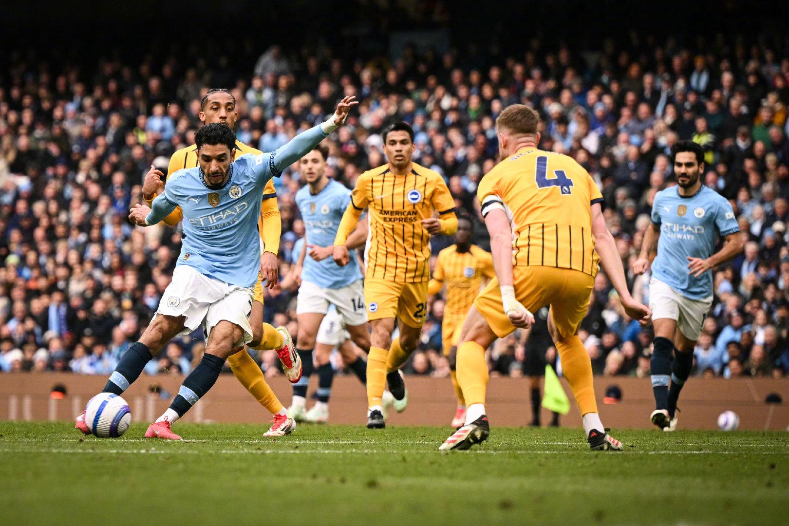 埃弗顿客场大胜伯恩茅斯，取得胜利