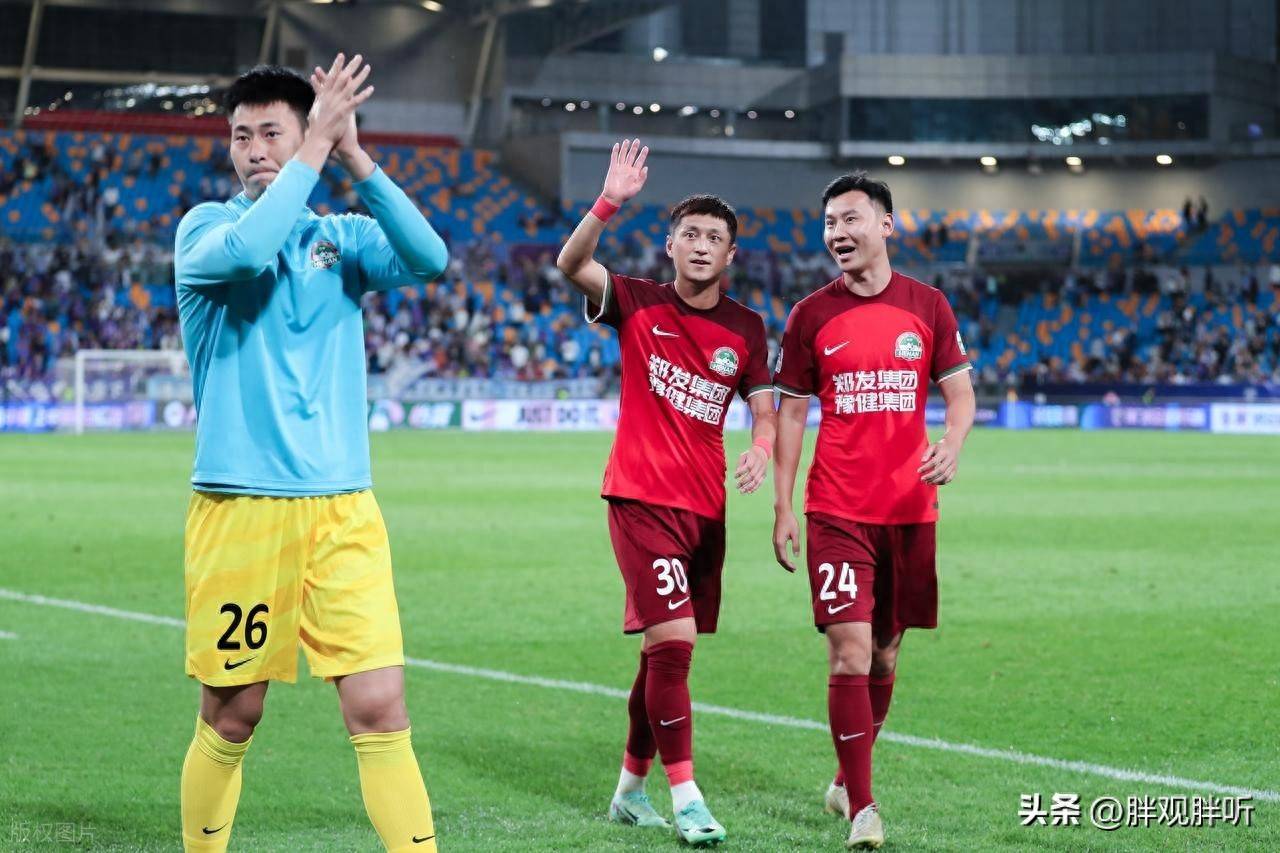 开云体育官网-河南建业阻止对手攻势，成功守住球门