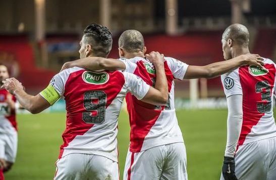 摩纳哥队员实现惊艳表现,助力球队提高排名 摩纳哥队员实现惊艳表现,助力球队提高排名