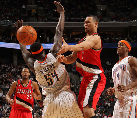 热火主场战胜山猫,取得四连胜 热火主场战胜山猫,取得四连胜