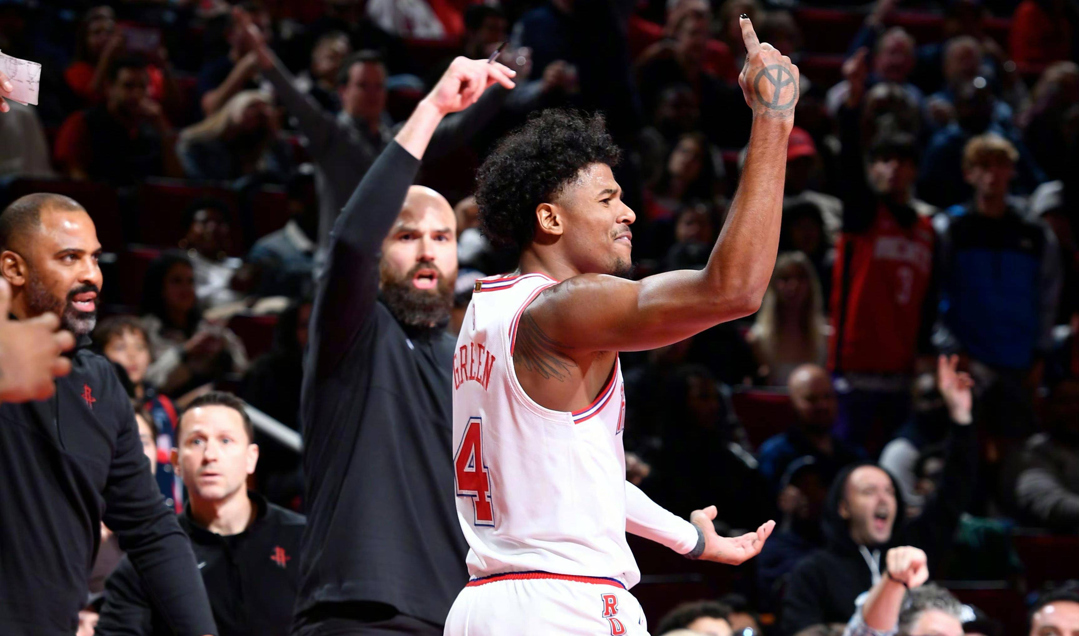 开云体育入口-勇士大胜活塞,狂飙26分