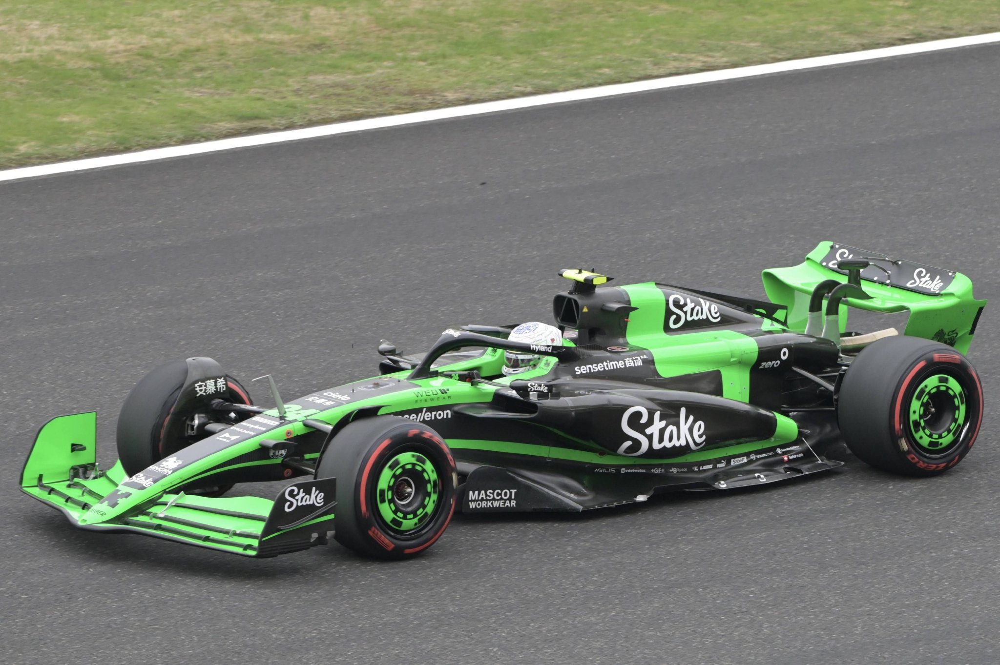 开云体育官方网站-雷诺车队绝杀红牛车队,周冠宇状态火热