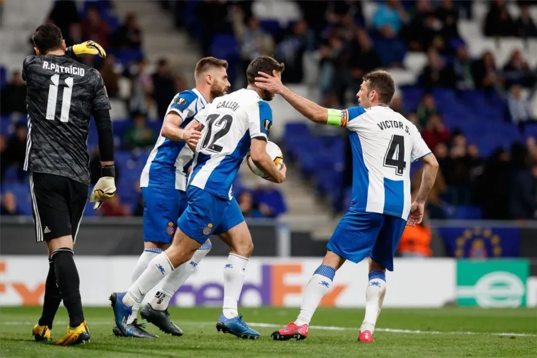 狼队客场突围,成功淘汰对手 狼队客场突围,成功淘汰对手