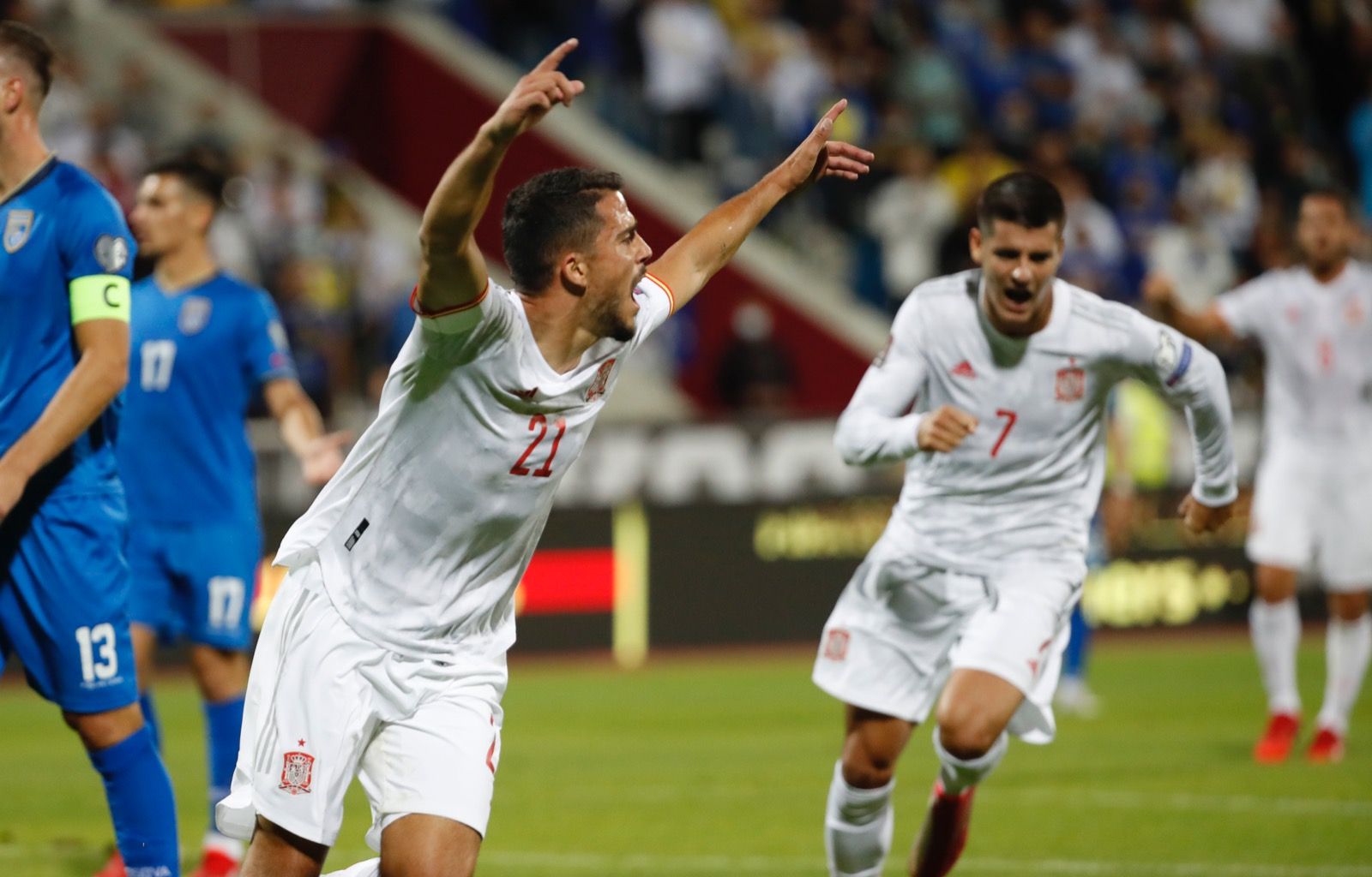 法国队完胜日本队，辛杜关键制胜