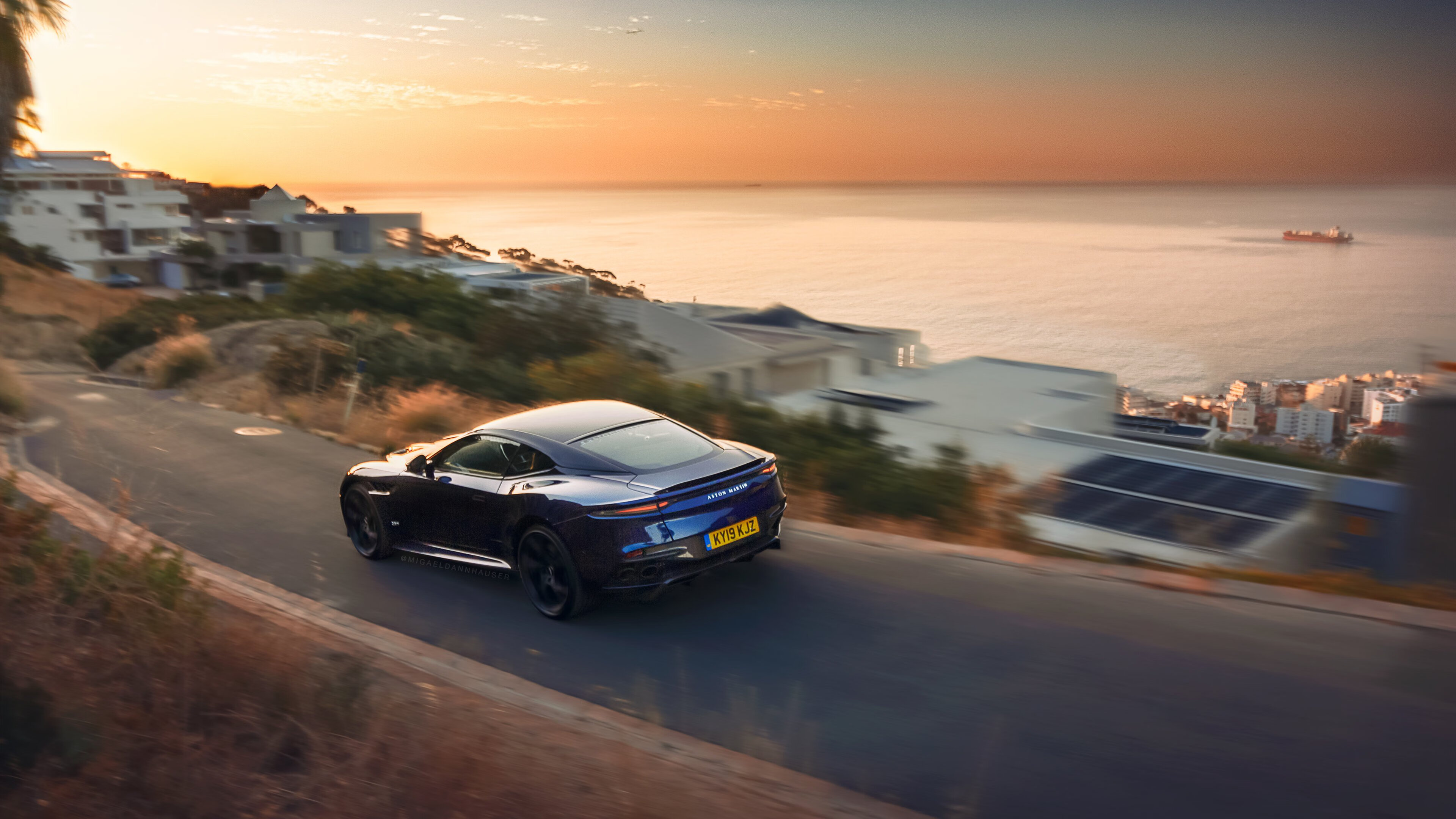 开云下载-马里一锤定音震惊蓝军，阿什拉夫闪电战击溃拜仁—两位外来者如何改写了英德争冠版图