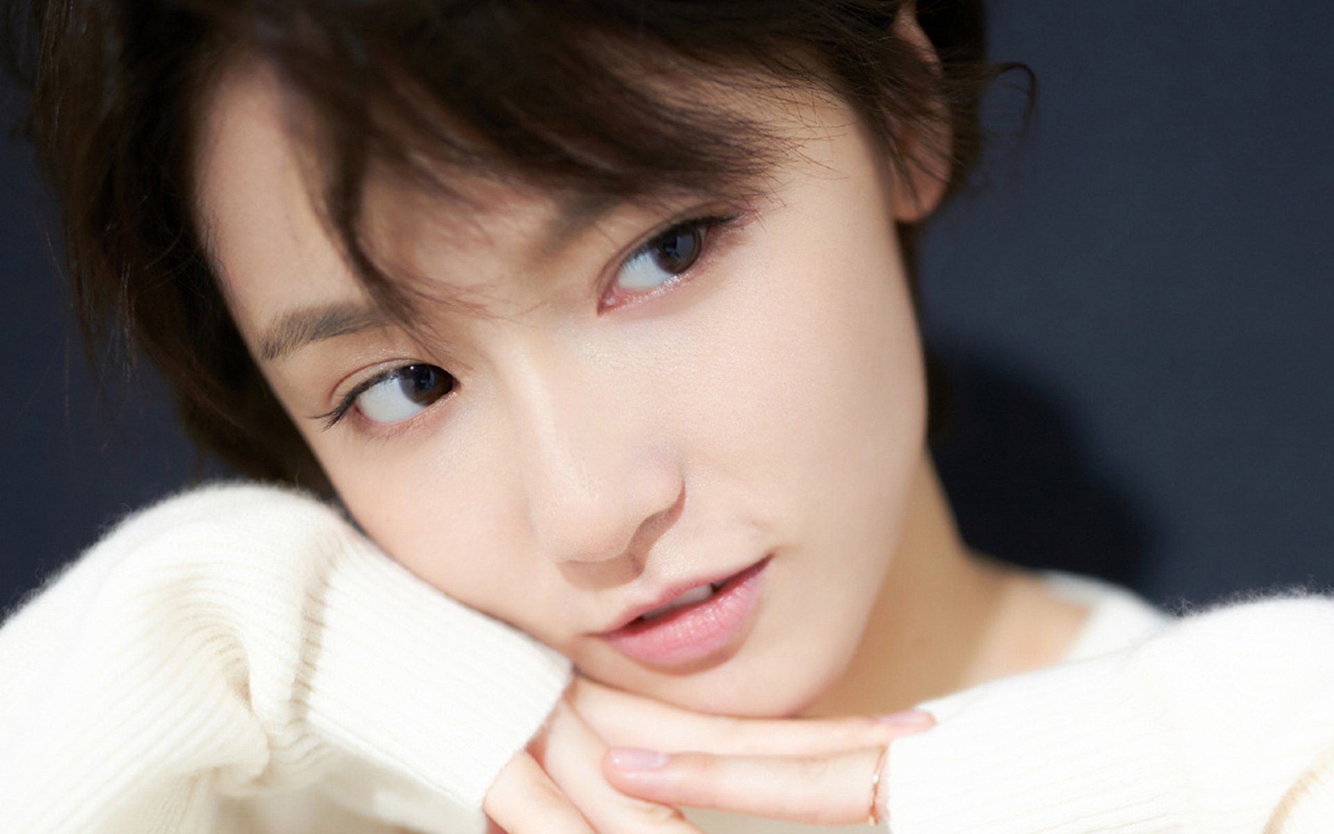 开云体育在线-一剑封喉！伊萨克关键时刻拯救英格兰，绝杀比利亚雷亚尔